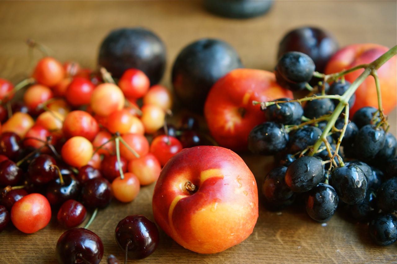 סלט של פירות אדומים, גבישס - בלוג האוכל של מירב גביש
